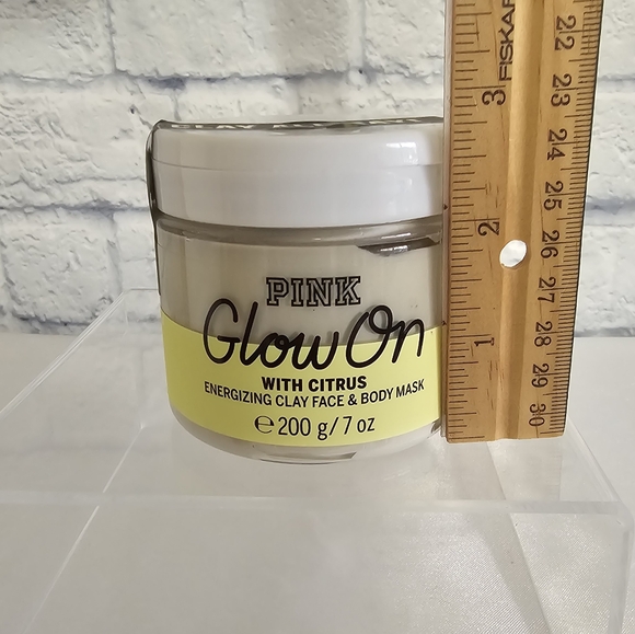 PINK Victoria's Secret Glow On Energizing Face and Body Mask New Discontinued - Picture 10 of 11